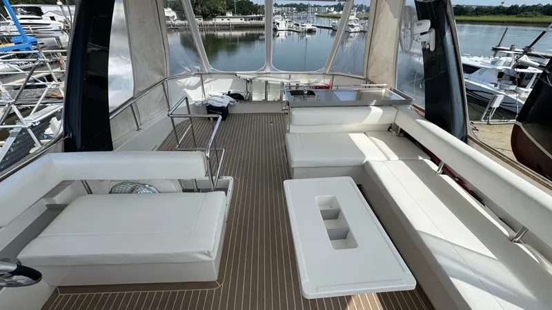 Slide: The Image of 2018 Leopard Power Cat Flybridge Settee - 62
