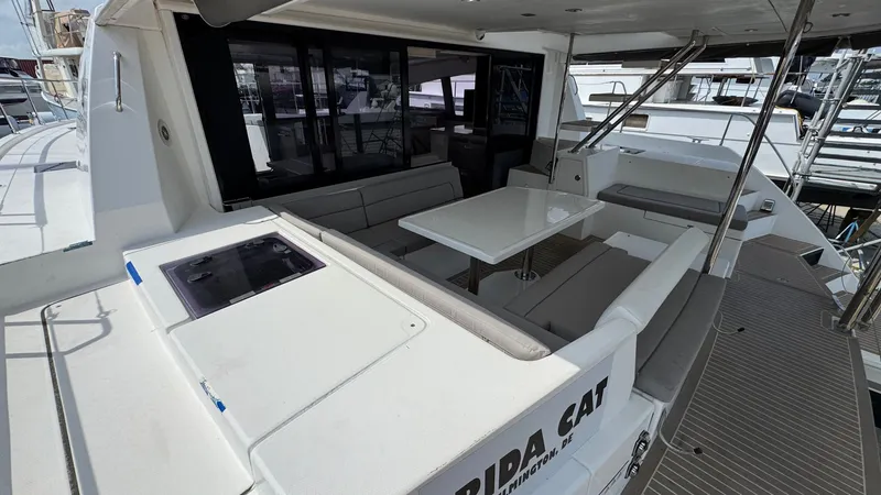 Slide: The Image of 2018 Leopard Power Cat Stern and Swim Platform - 7