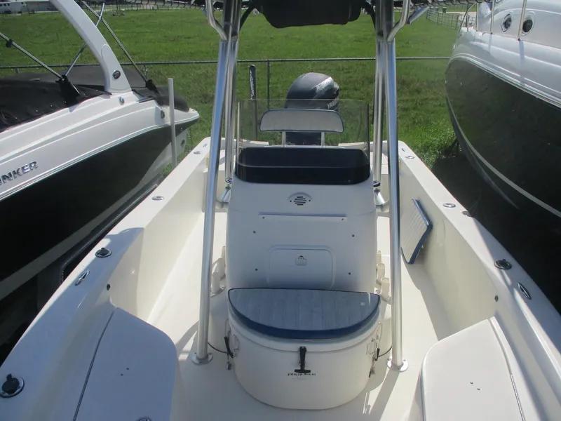 Slide: The Image of 2008 Hydra-Sports 23 Bay Bolt boat interior with seating and console. - 13