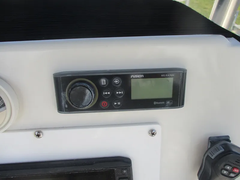 Slide: The Image of Fusion MS-RA70N stereo system on 2008 Hydra-Sports 23 Bay Bolt boat dashboard. - 9