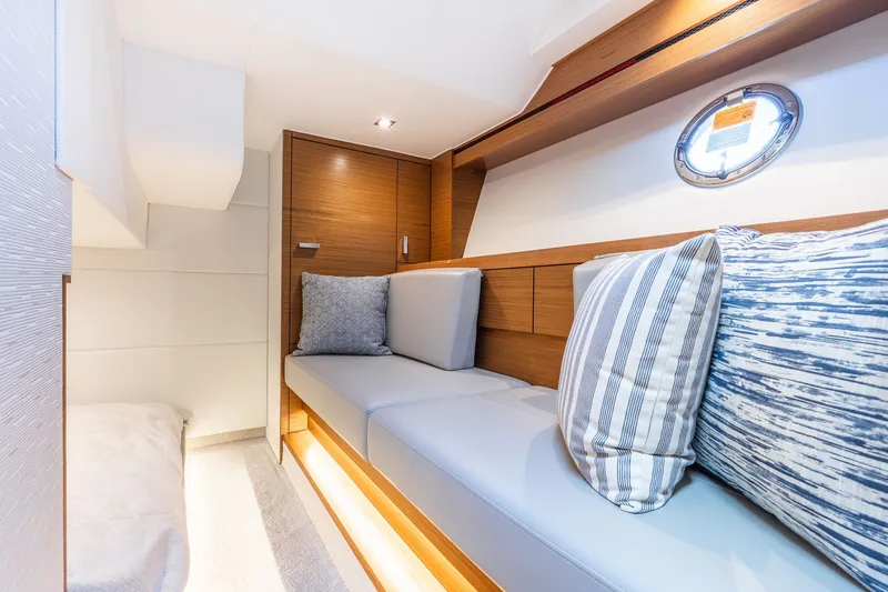 Slide: The Image of Tiara C39 2023 - 12