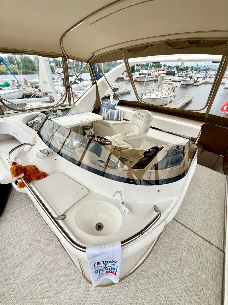 Slide: The Image of Sea Ray 450 Express Bridge 2002 - 10