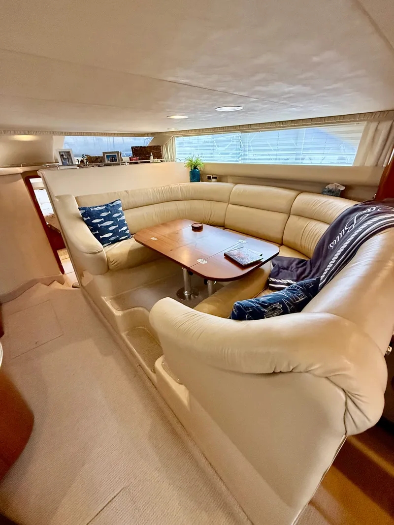 Slide: The Image of Sea Ray 450 Express Bridge 2002 - 15