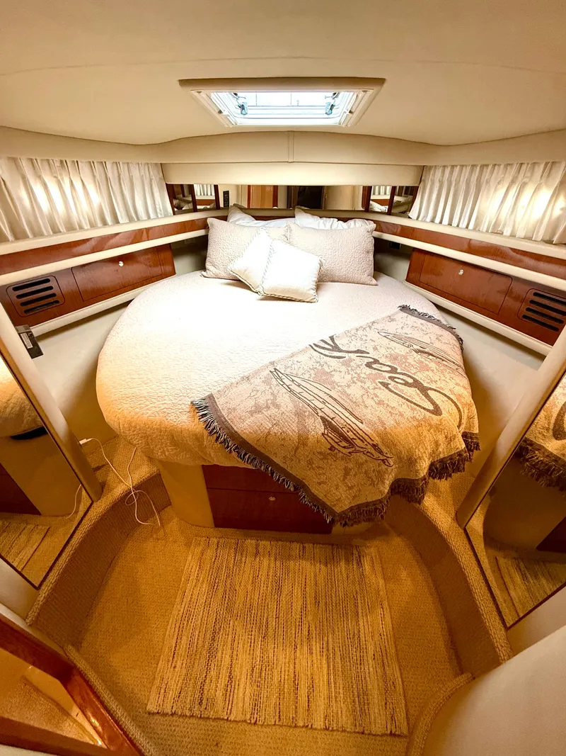 Slide: The Image of Sea Ray 450 Express Bridge 2002 - 16