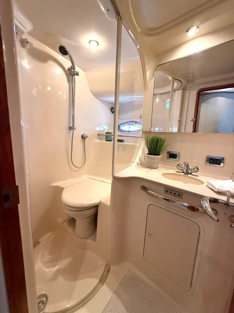 Slide: The Image of Sea Ray 450 Express Bridge 2002 - 18