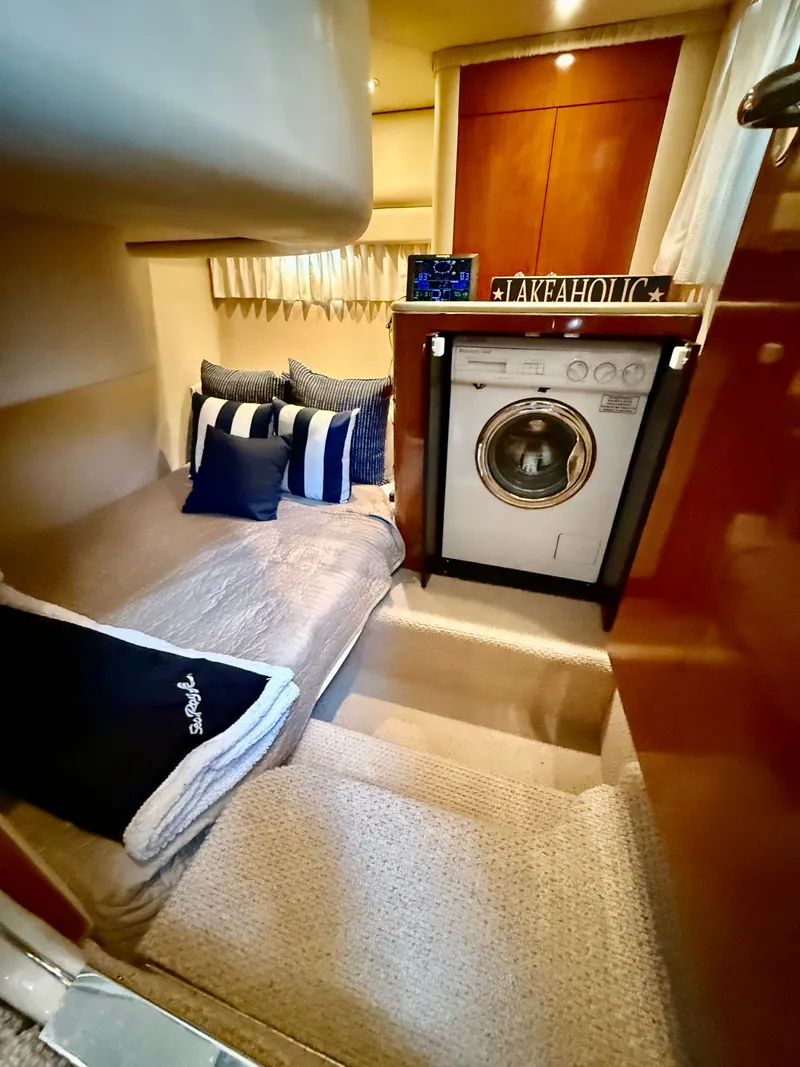 Slide: The Image of Sea Ray 450 Express Bridge 2002 - 21