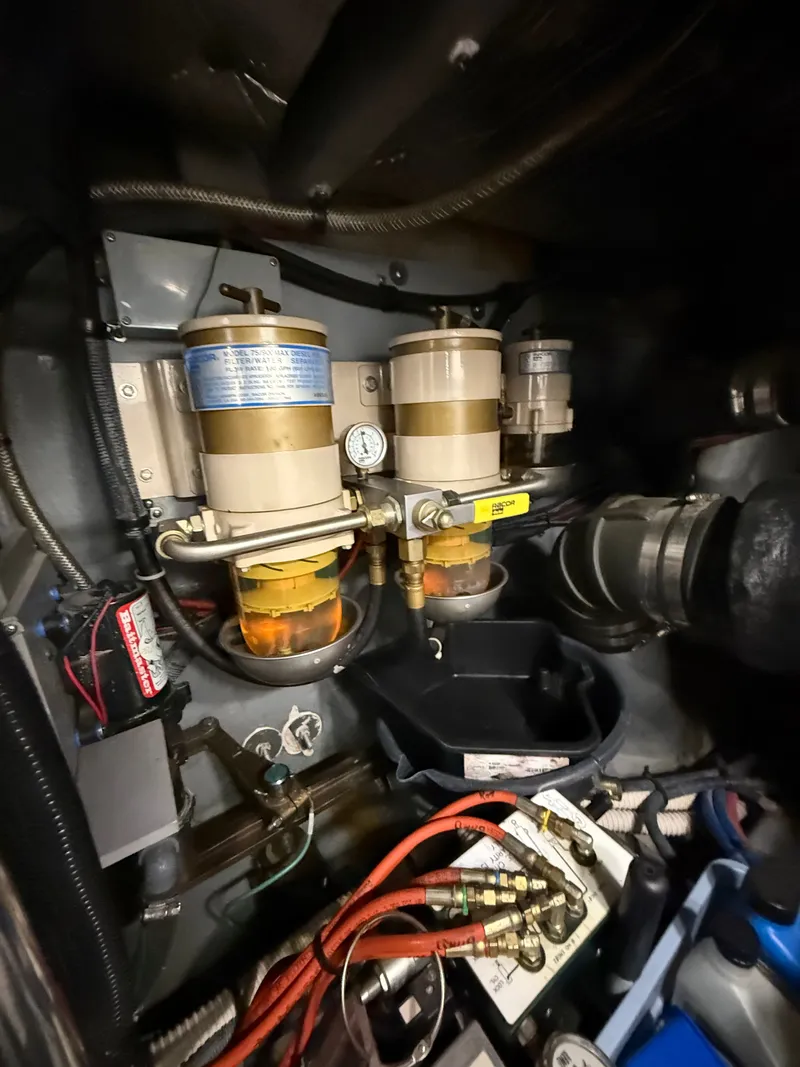 Slide: The Image of Sea Ray 450 Express Bridge 2002 - 25