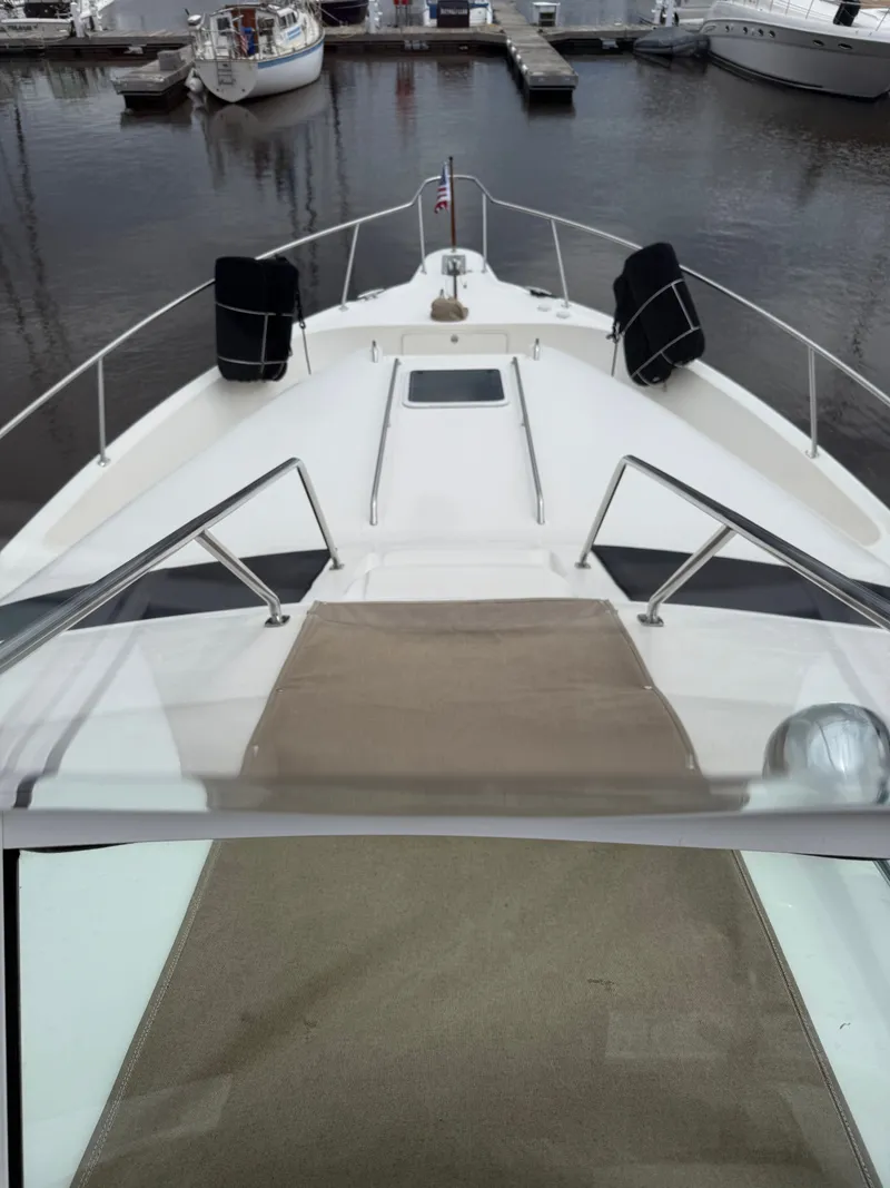 Slide: The Image of Sea Ray 450 Express Bridge 2002 - 7