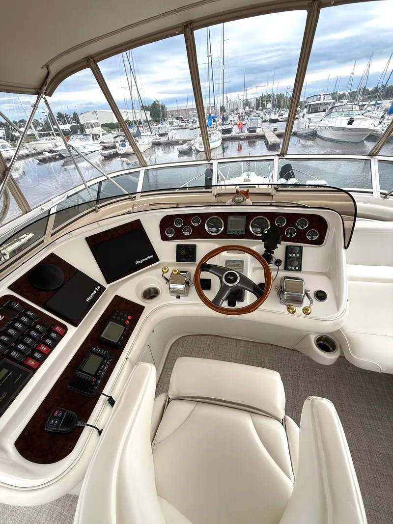 Slide: The Image of Sea Ray 450 Express Bridge 2002 - 8