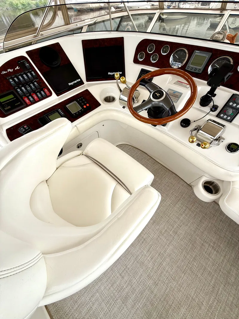 Slide: The Image of Sea Ray 450 Express Bridge 2002 - 9