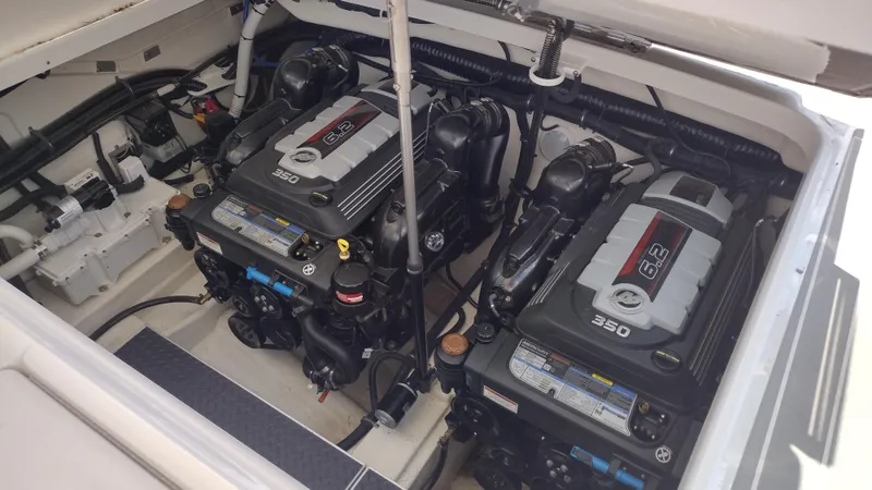 Slide: The Image of Formula 350 CBR 2020 - 50