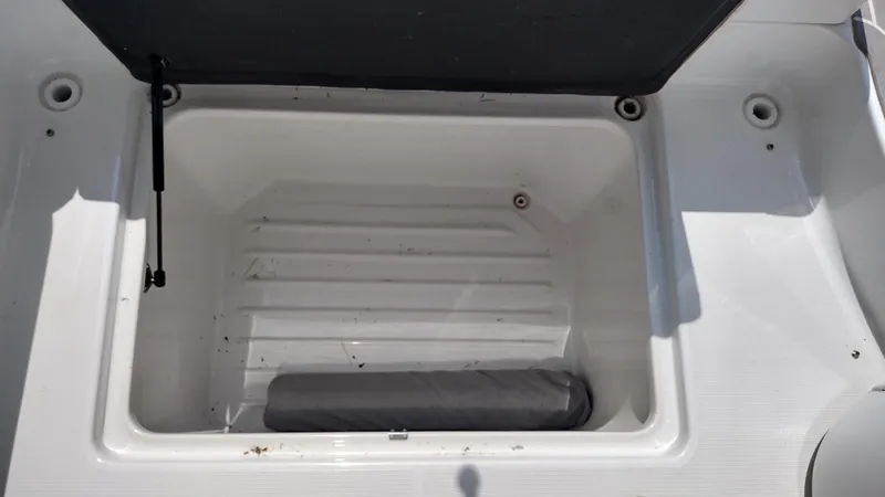 Slide: The Image of Formula 350 CBR 2020 - 51