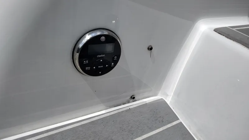 Slide: The Image of Formula 350 CBR 2020 - 55