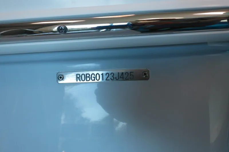 Slide: The Image of 2025 Robalo 226 Cayman boat identification plate with serial number. - 10