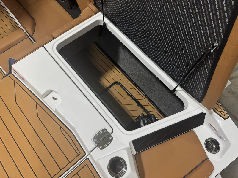 Slide: The Image of Nautique Super Air Nautique S23 2026 - 11