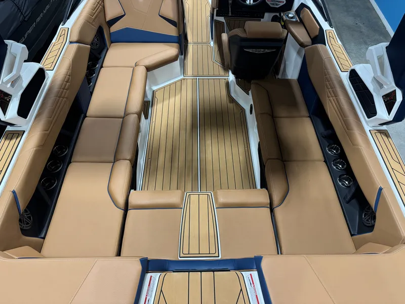 Slide: The Image of Nautique Super Air Nautique S23 2026 - 12