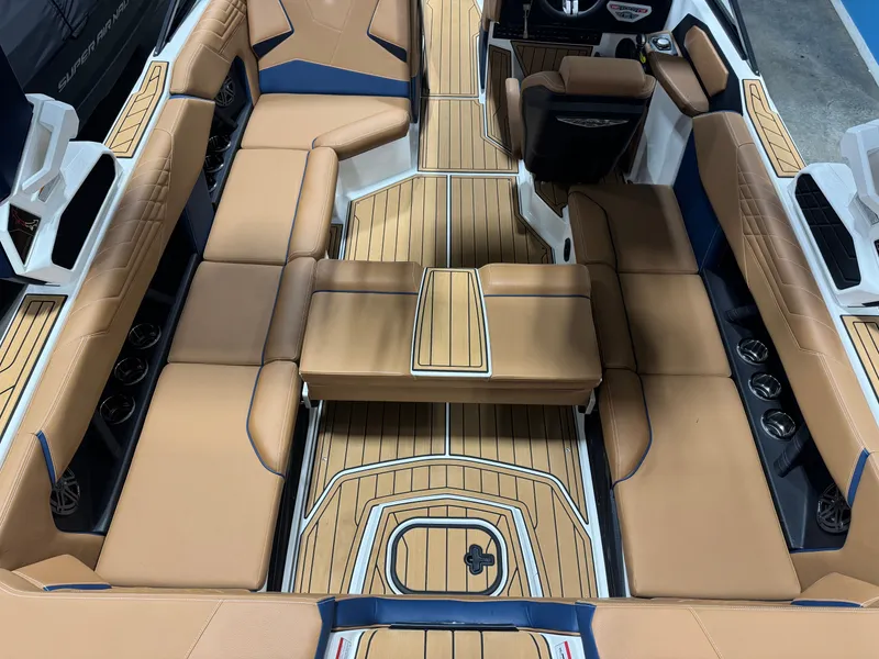 Slide: The Image of Nautique Super Air Nautique S23 2026 - 13