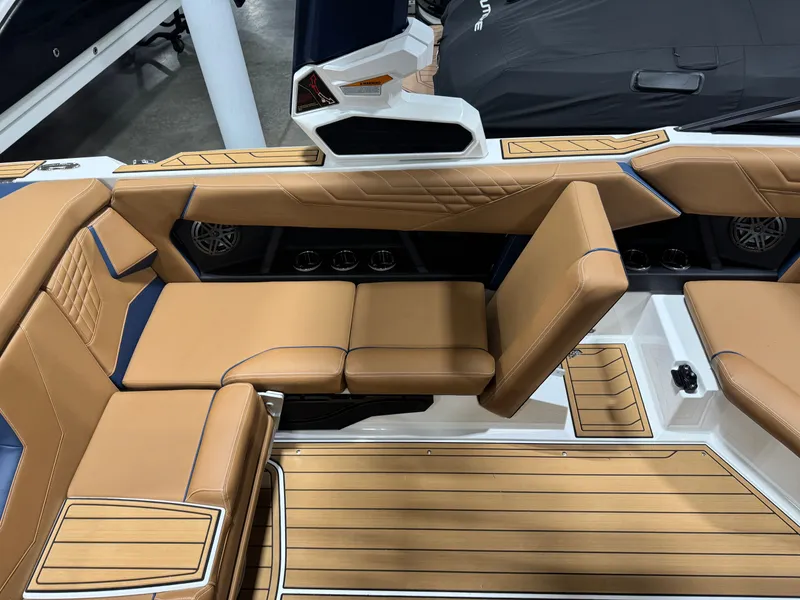 Slide: The Image of Nautique Super Air Nautique S23 2026 - 24