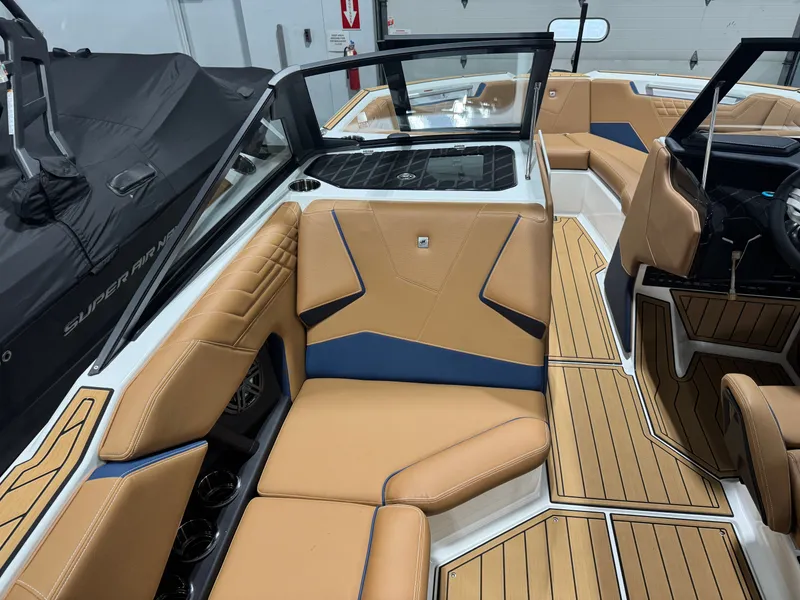 Slide: The Image of Nautique Super Air Nautique S23 2026 - 27