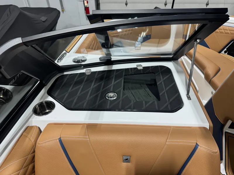 Slide: The Image of Nautique Super Air Nautique S23 2026 - 30