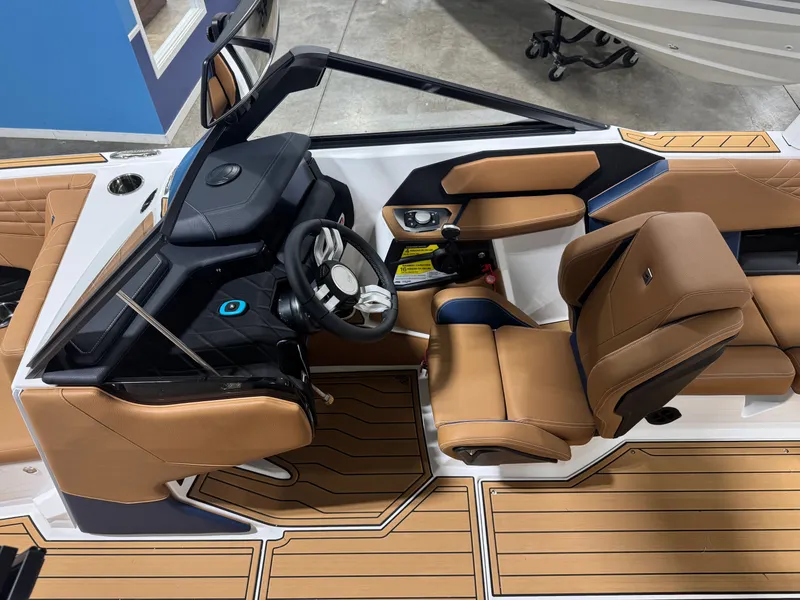 Slide: The Image of Nautique Super Air Nautique S23 2026 - 32