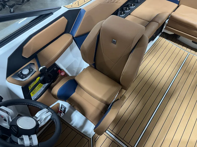 Slide: The Image of Nautique Super Air Nautique S23 2026 - 34