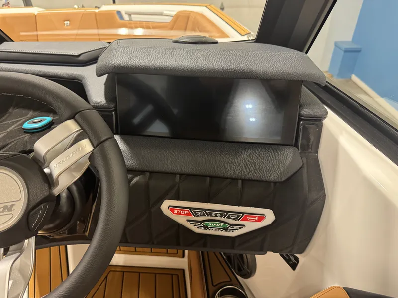 Slide: The Image of Nautique Super Air Nautique S23 2026 - 36