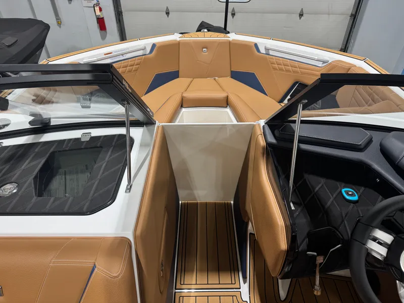 Slide: The Image of Nautique Super Air Nautique S23 2026 - 39