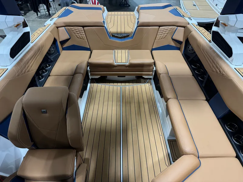 Slide: The Image of Nautique Super Air Nautique S23 2026 - 49