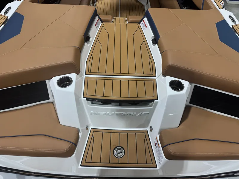 Slide: The Image of Nautique Super Air Nautique S23 2026 - 7