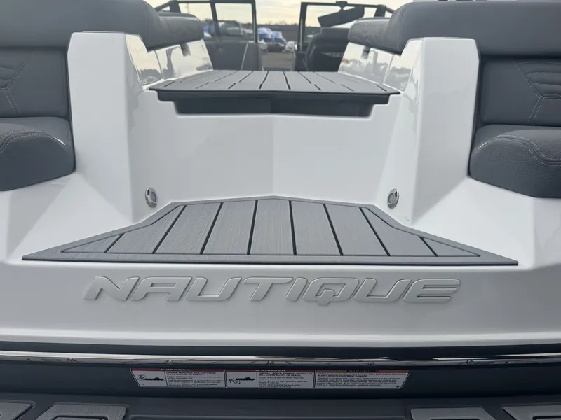 Slide: The Image of Nautique Super Air Nautique G23 2026 - 14