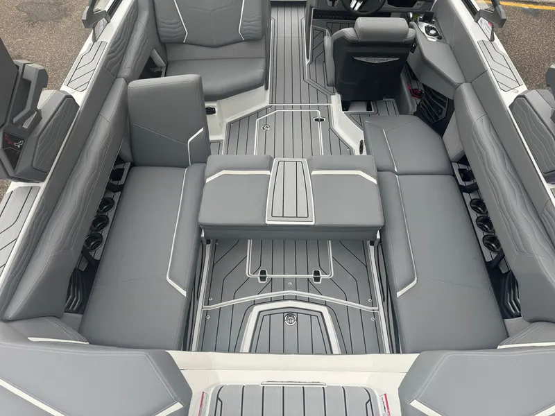 Slide: The Image of Nautique Super Air Nautique G23 2026 - 20