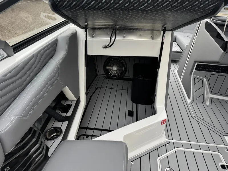 Slide: The Image of Nautique Super Air Nautique G23 2026 - 34