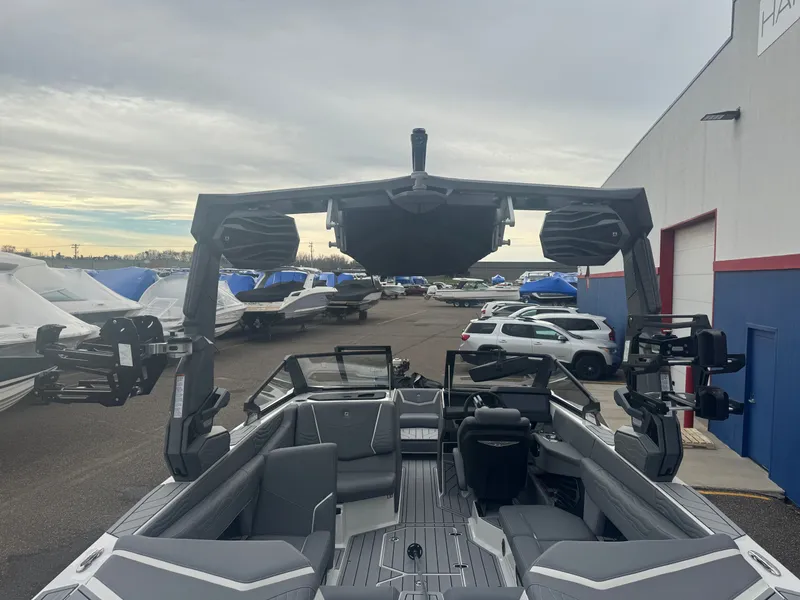 Slide: The Image of Nautique Super Air Nautique G23 2026 - 15