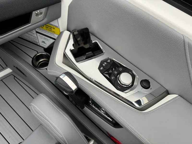 Slide: The Image of Nautique Super Air Nautique G23 2026 - 42
