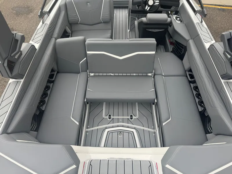 Slide: The Image of Nautique Super Air Nautique G23 2026 - 21