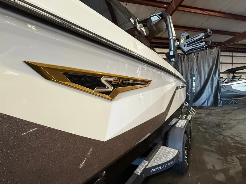 Slide: The Image of Nautique Super Air Nautique S21 2026 - 2