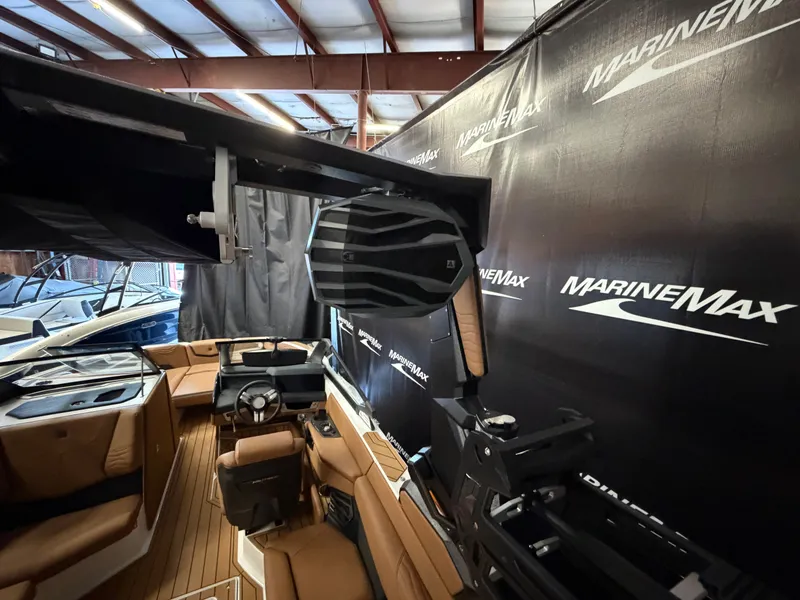 Slide: The Image of Nautique Super Air Nautique G25 2026 - 17