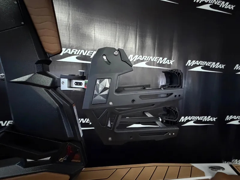 Slide: The Image of Nautique Super Air Nautique G25 2026 - 18
