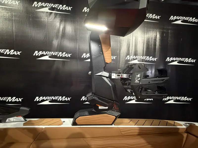 Slide: The Image of Nautique Super Air Nautique G25 2026 - 19