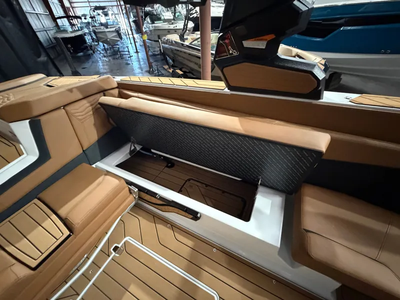 Slide: The Image of Nautique Super Air Nautique G25 2026 - 23