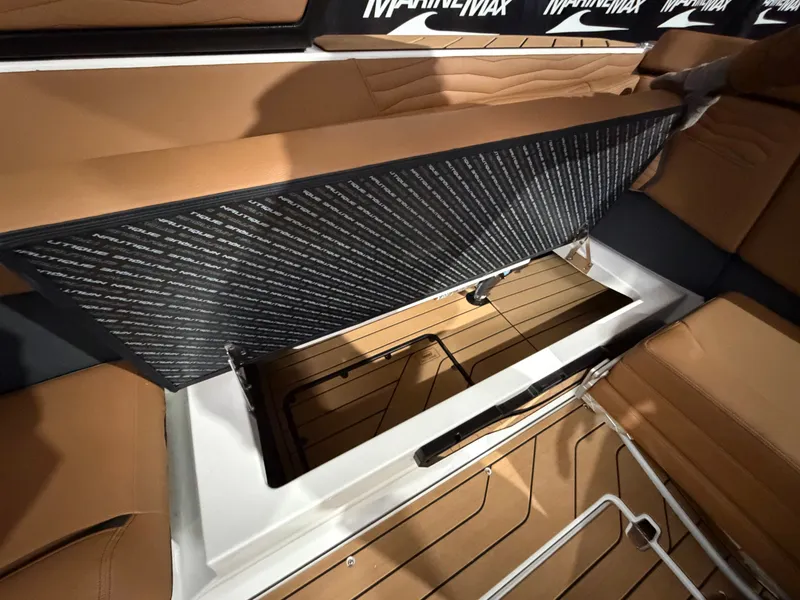 Slide: The Image of Nautique Super Air Nautique G25 2026 - 24