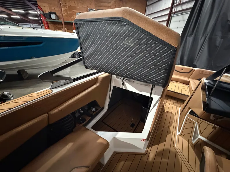 Slide: The Image of Nautique Super Air Nautique G25 2026 - 43