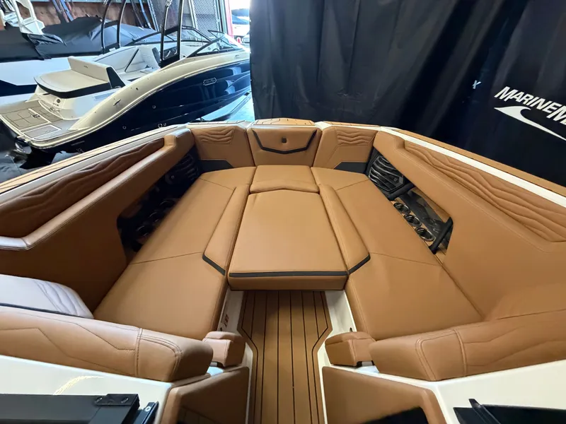 Slide: The Image of Nautique Super Air Nautique G25 2026 - 46