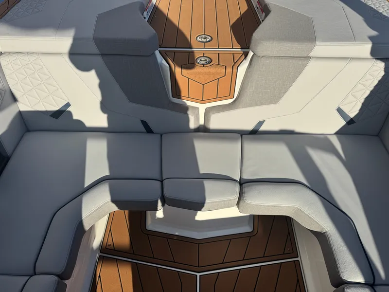 Slide: The Image of Nautique Super Air Nautique GS20 2026 - 14
