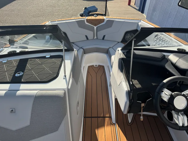 Slide: The Image of Nautique Super Air Nautique GS20 2026 - 33