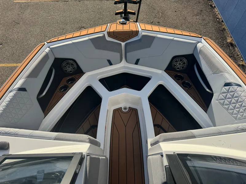 Slide: The Image of Nautique Super Air Nautique GS20 2026 - 38