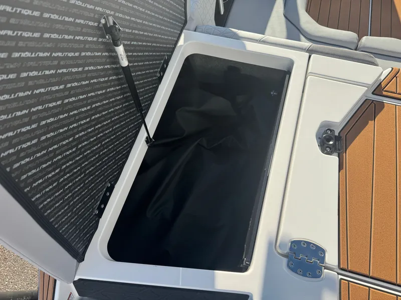 Slide: The Image of Nautique Super Air Nautique GS20 2026 - 9