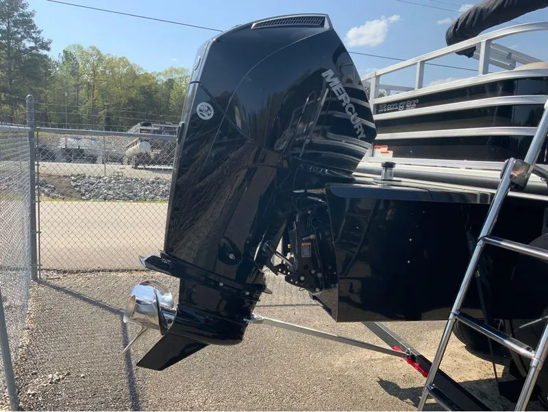 Slide: The Image of Ranger 223FC 2025 - 6