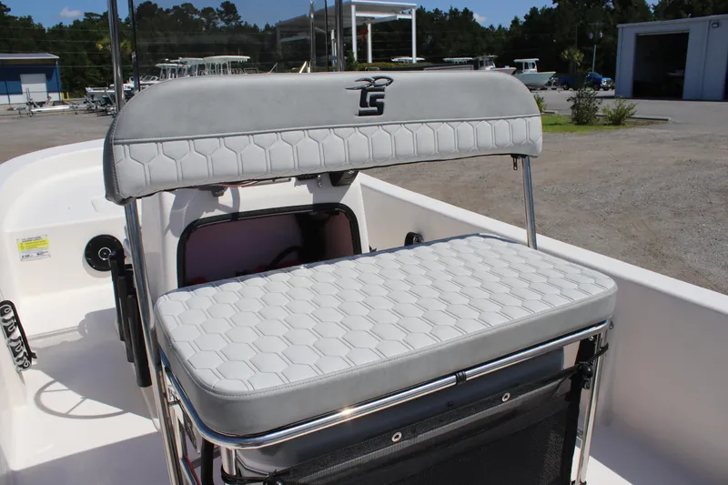 Slide: The Image of 2025 Carolina Skiff E18 JVX CC boat seat with hexagonal pattern upholstery. - 15